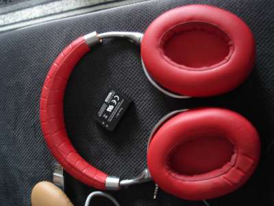 Casque audio parrot zik 3 rouge comme neuf